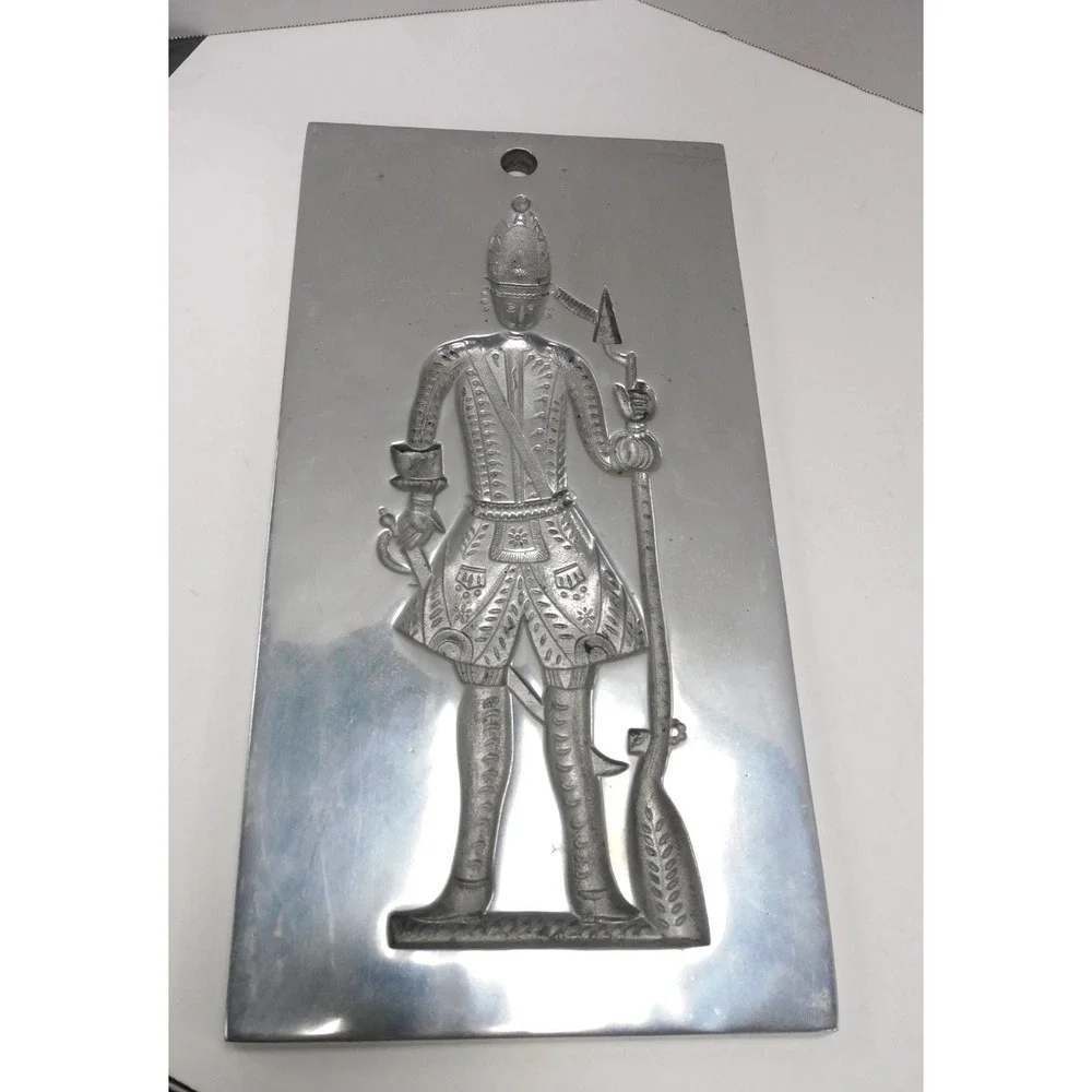 Colonial Williamsburg Virginia Metalcrafters Gingerbread Man Soldier Molds DW711